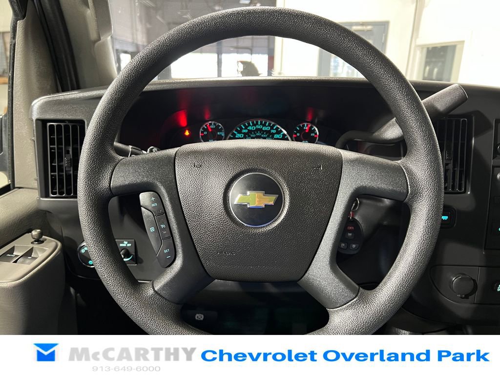 Used 2025 Chevrolet Express 3500 LT w/ LT Preferred Equipment Group RWD image 12