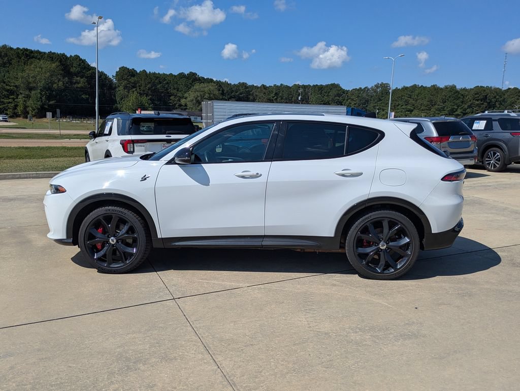 Used 2024 Dodge Hornet R/T Plus AWD/4WD image 2