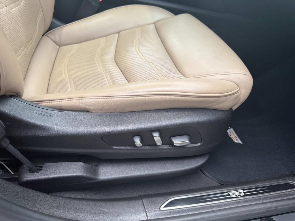 Used 2019 Cadillac XT5 Platinum AWD/4WD image 12