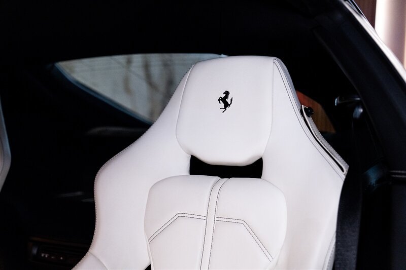 Used 2014 Ferrari F12 Berlinetta RWD image 21
