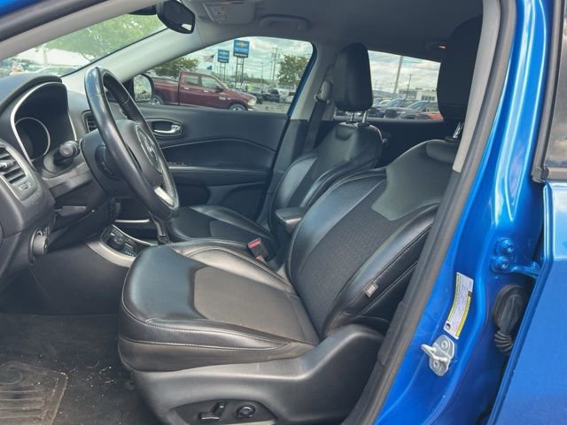 Used 2018 Jeep Compass Latitude w/ Popular Equipment Group AWD/4WD image 11
