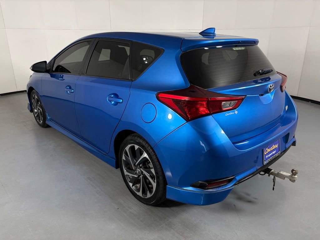 Used 2018 Toyota Corolla iM w/ Carpet Mat Package (TMS) FWD image 6