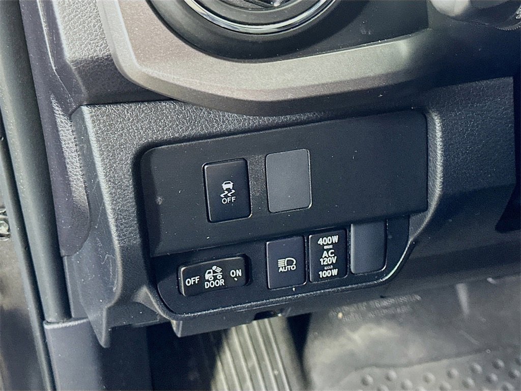 Used 2023 Toyota Tacoma TRD Off-Road image 21