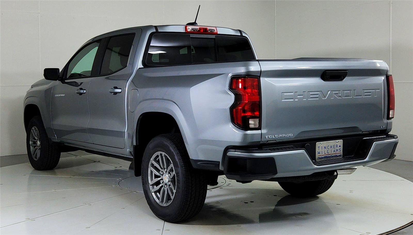 Used 2023 Chevrolet Colorado LT w/ LT Convenience Package II RWD image 5
