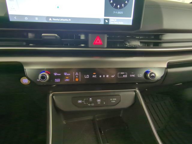 New 2026 Kia Carnival SX w/ SX Dark Edition Package image 24