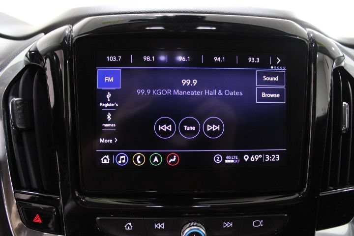 Used 2020 Chevrolet Traverse LT w/ LT Premium Package AWD/4WD image 3