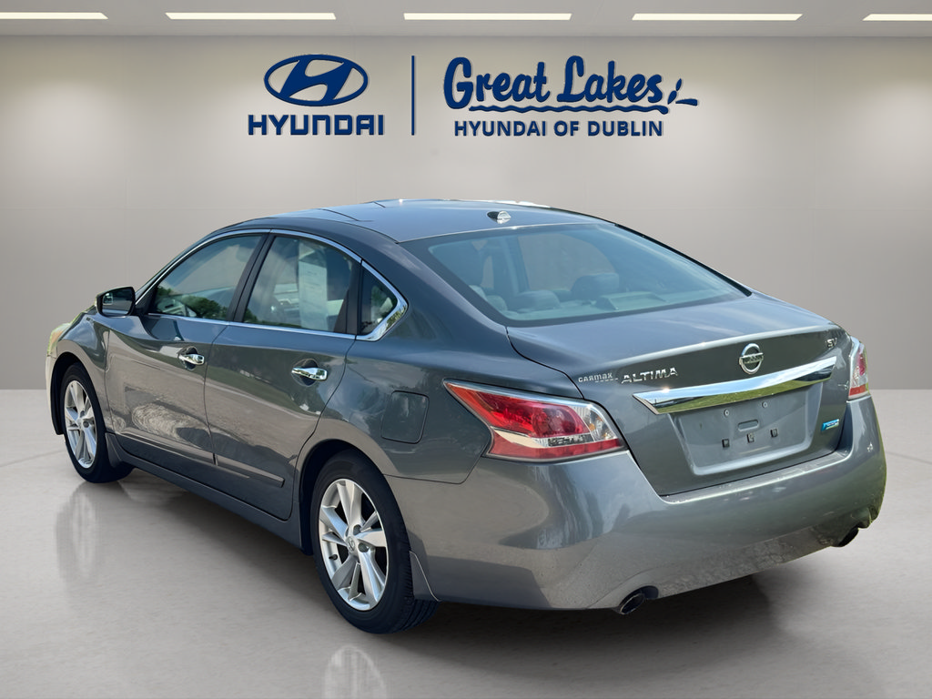 Used 2014 Nissan Altima 2.5 SV w/ Convenience Package FWD image 3
