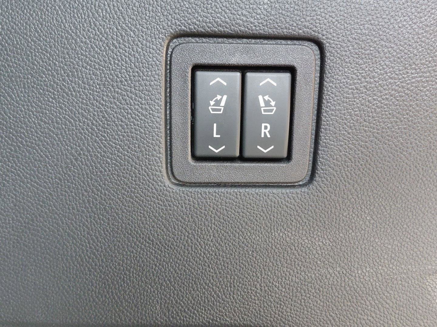 Used 2022 Chevrolet Traverse High Country image 22