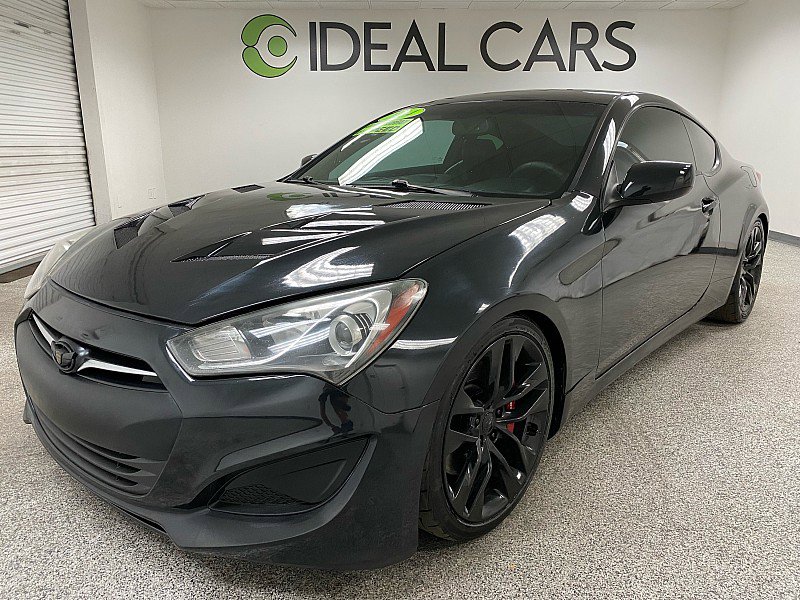 Used 2014 Hyundai Genesis 2.0T image 1
