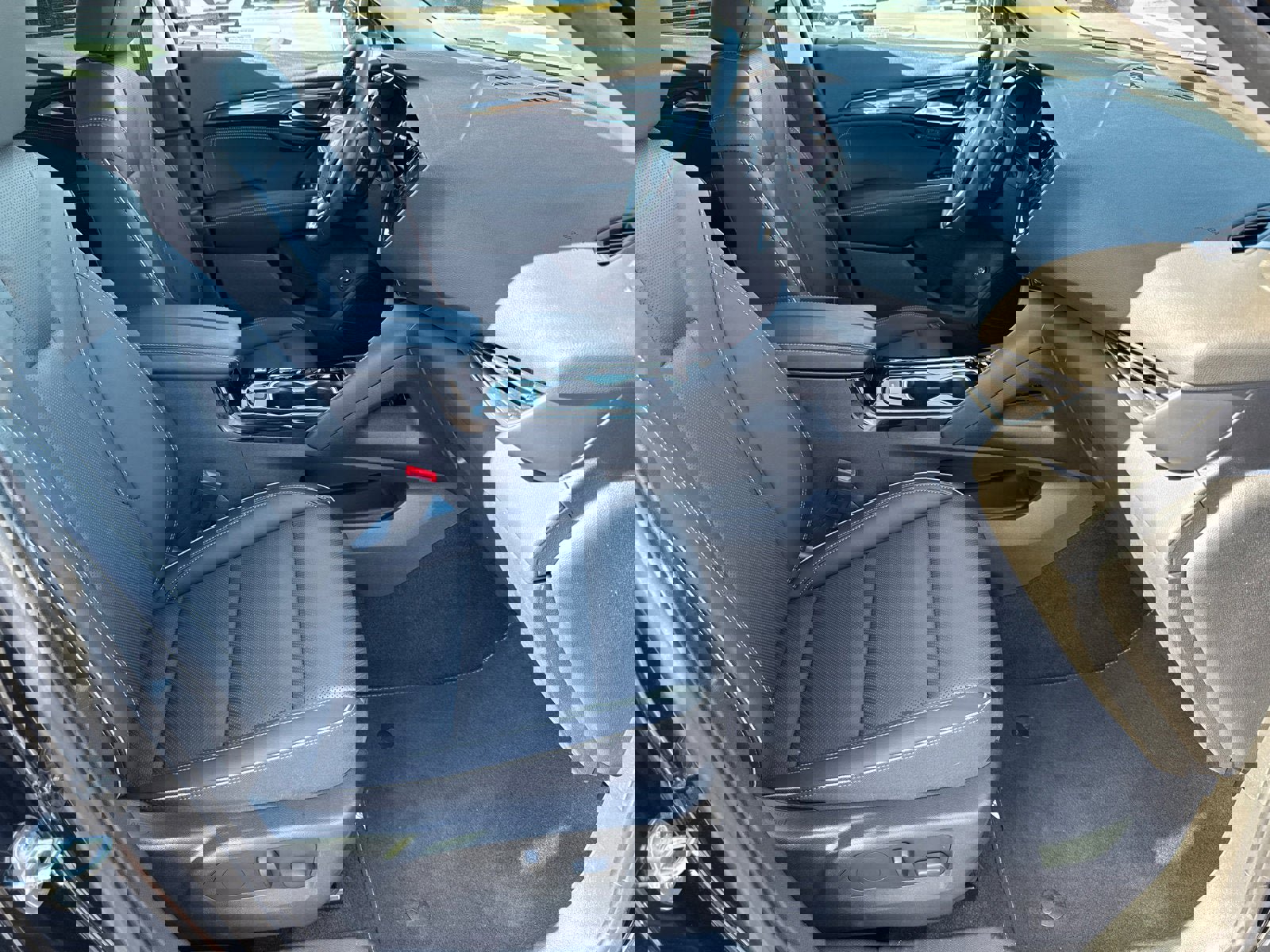 Certified 2023 Buick Envision Essence image 16