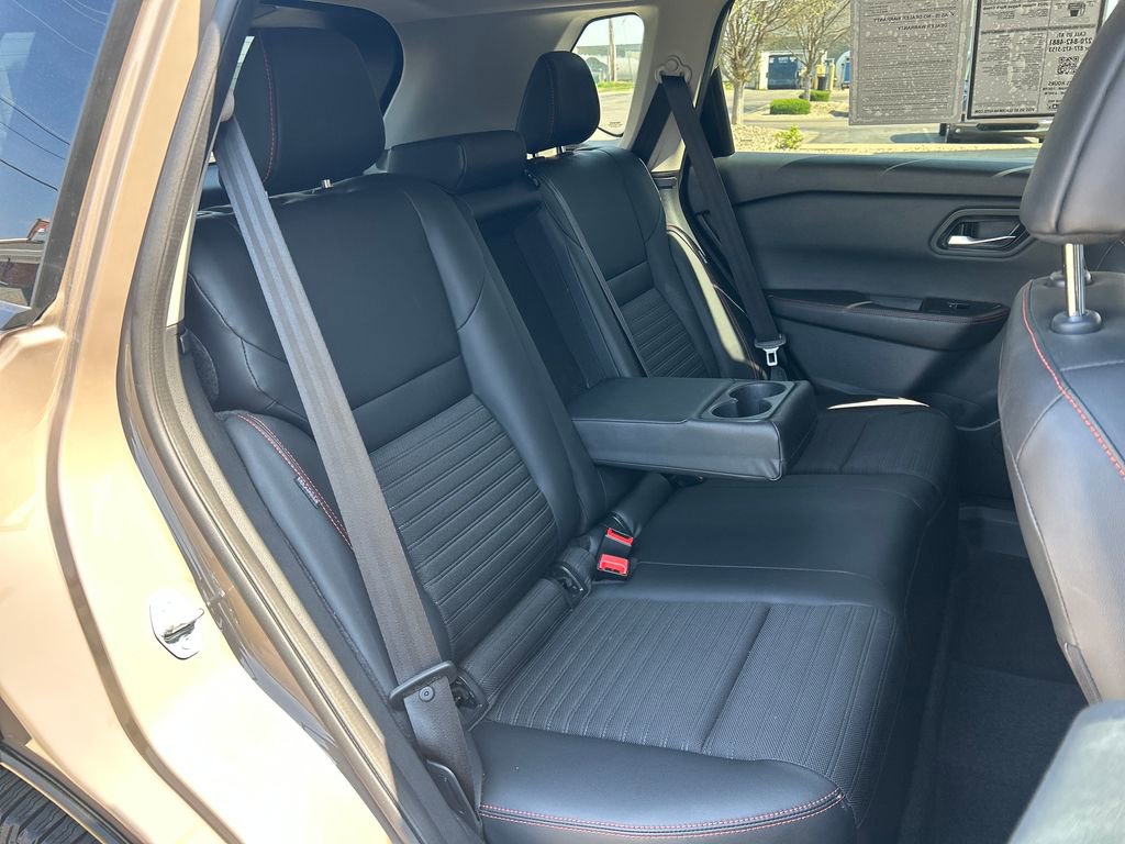 Used 2025 Nissan Rogue Rock Creek w/ Rock Creek Premium Package image 39