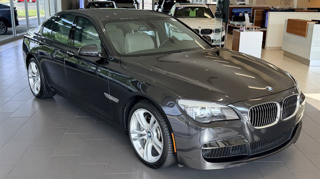 Used 2012 BMW 750i RWD image 2