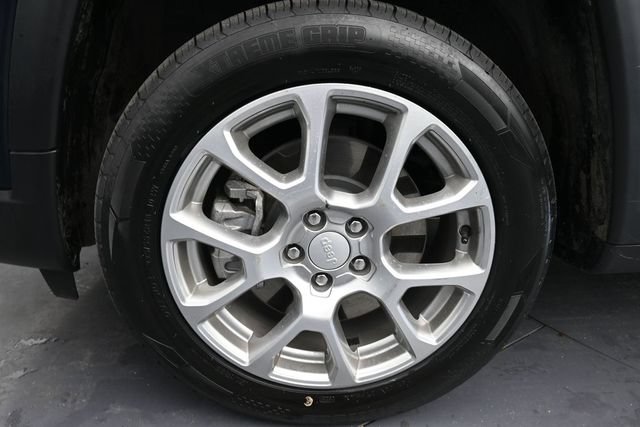 Used 2024 Jeep Compass Latitude AWD/4WD image 21