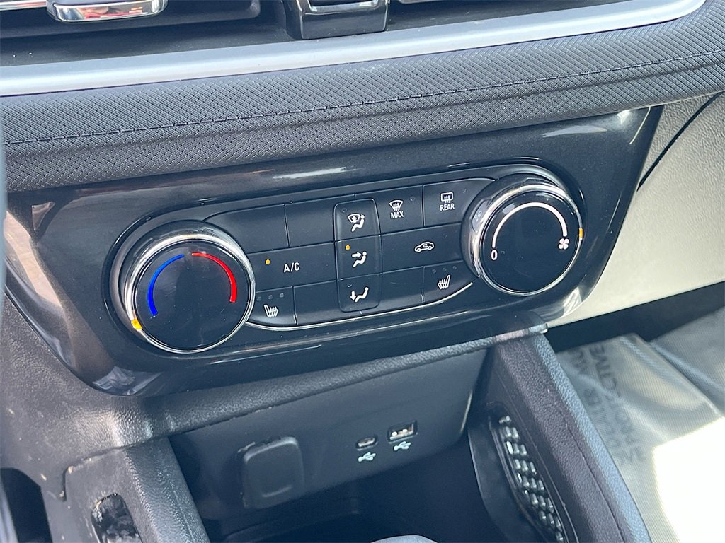 Used 2024 Chevrolet TrailBlazer LT w/ LT Cold Weather Package image 15