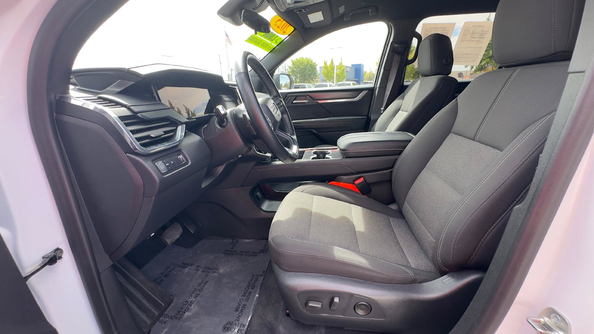 Used 2025 GMC Acadia Elevation FWD image 12