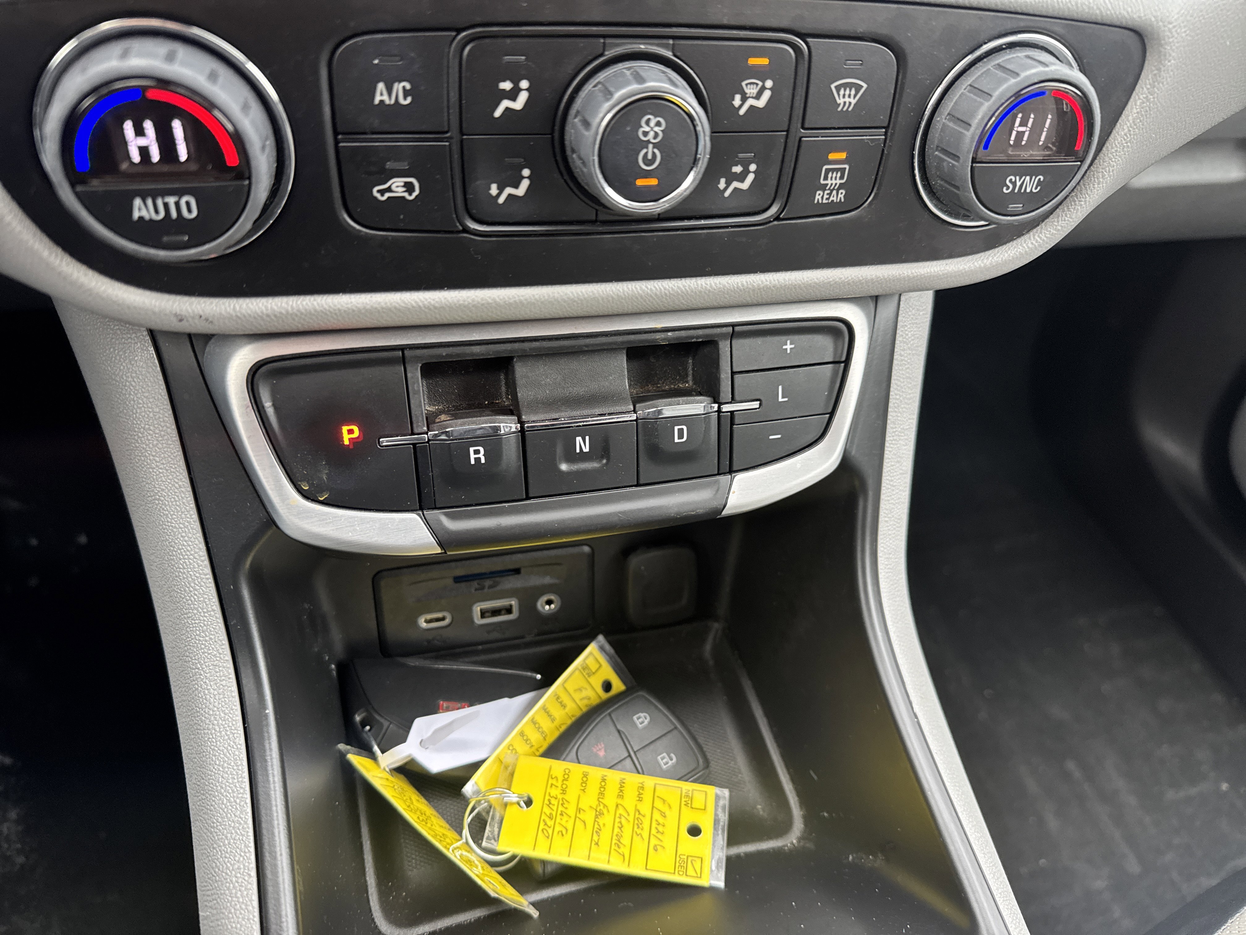 Used 2023 GMC Terrain SLT w/ LPO, Floor Liner Package image 24