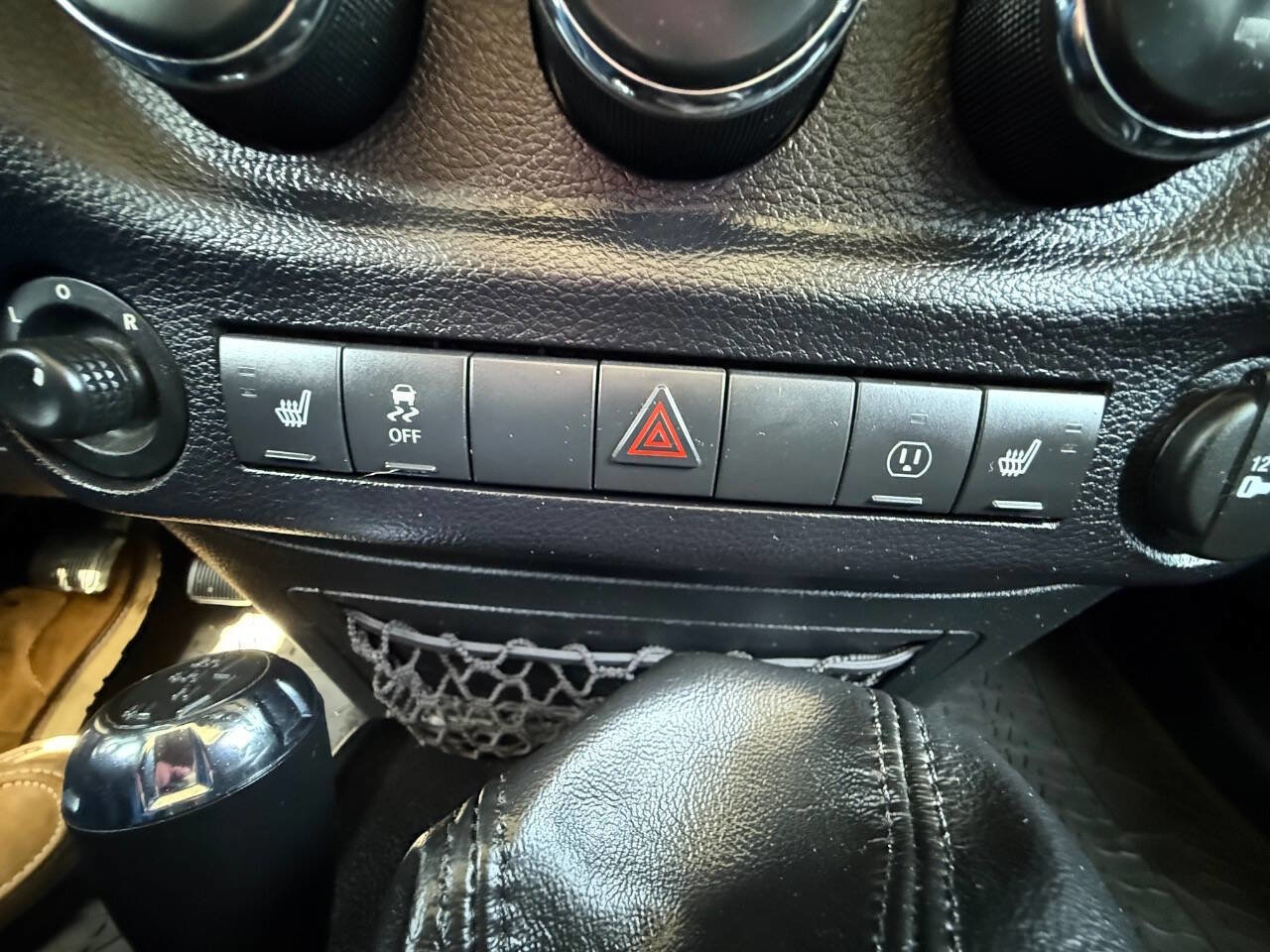 Used 2015 Jeep Wrangler Unlimited Sahara w/ Katzkin Premium Leather Group AWD/4WD image 20