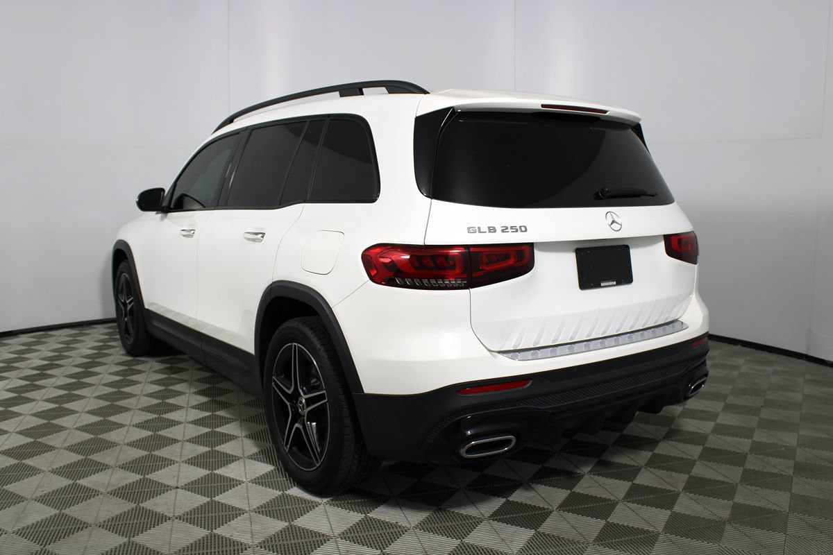 Used 2021 Mercedes-Benz GLB 250 image 4