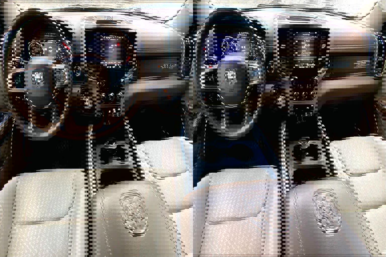 Used 2021 RAM 1500 Laramie AWD/4WD image 14