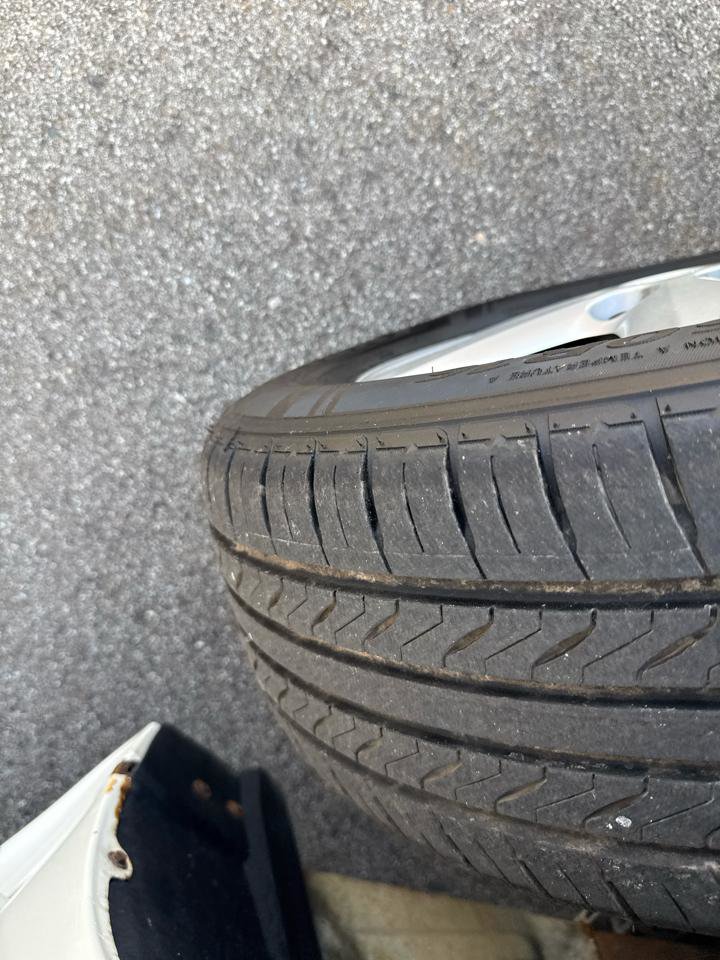 Used 2008 Pontiac Grand Prix w/ Premium Package image 9