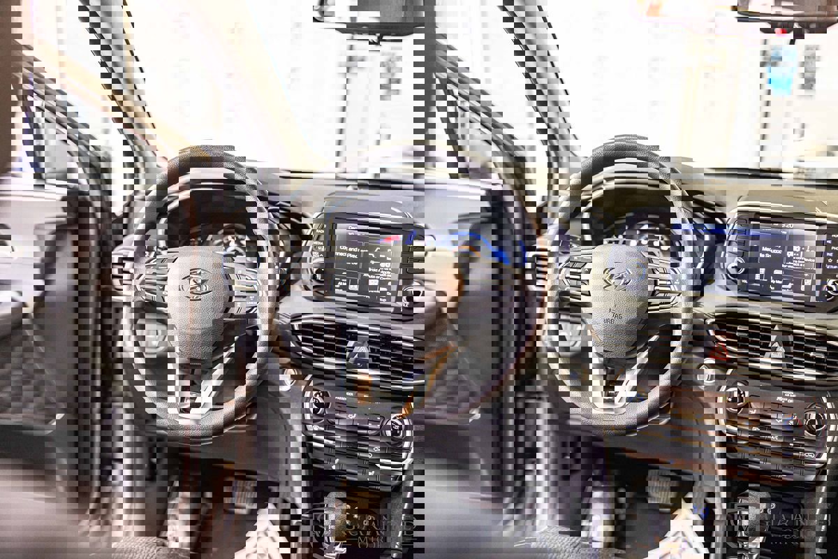 Used 2020 Hyundai Santa Fe SEL image 35