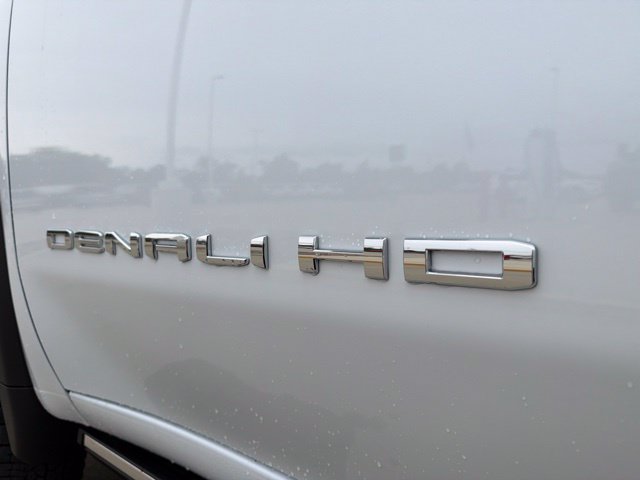 New 2026 GMC Sierra 3500 Denali Ultimate AWD/4WD image 13