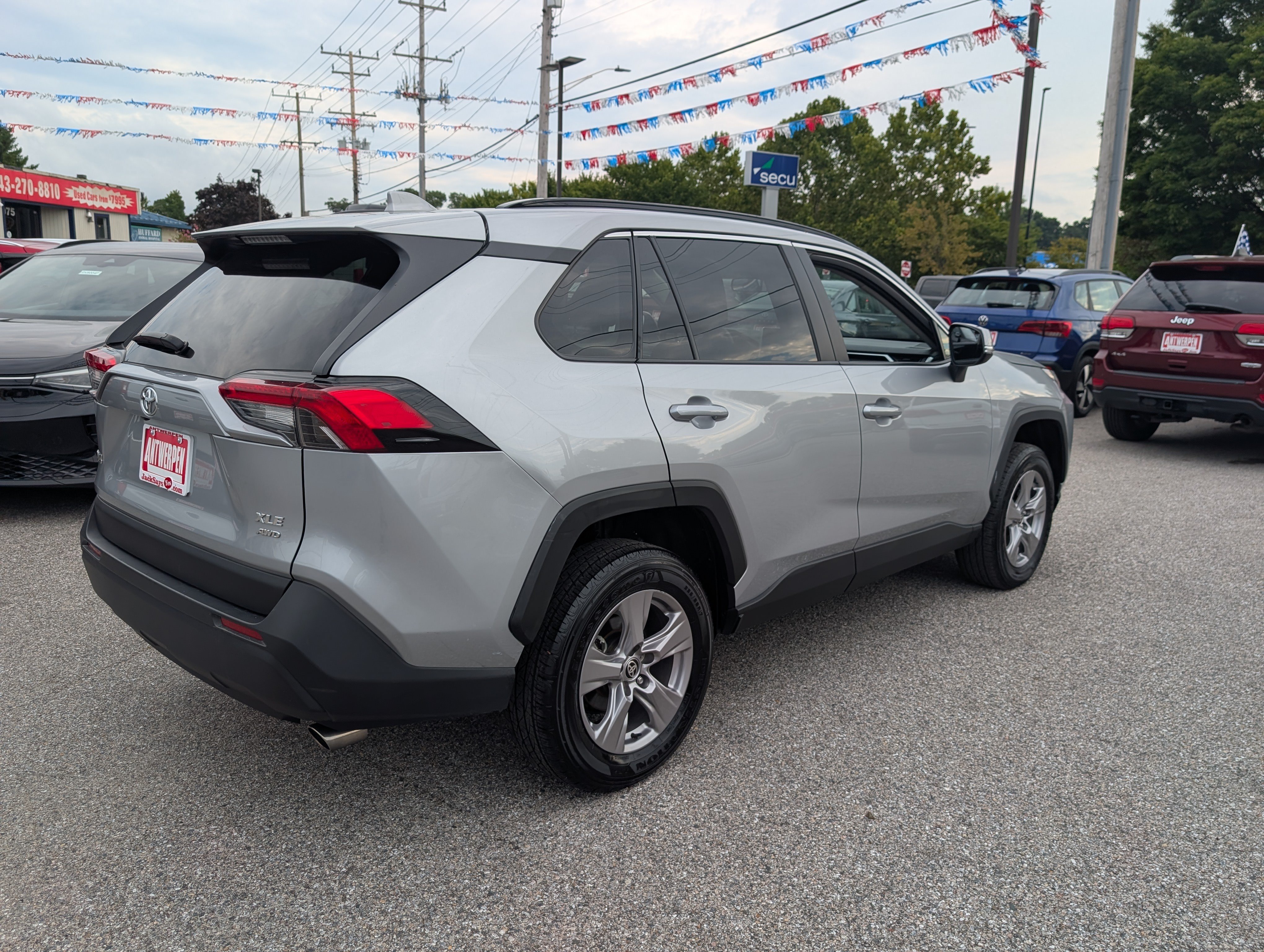 Used 2025 Toyota RAV4 XLE w/ Weather Package AWD/4WD image 3