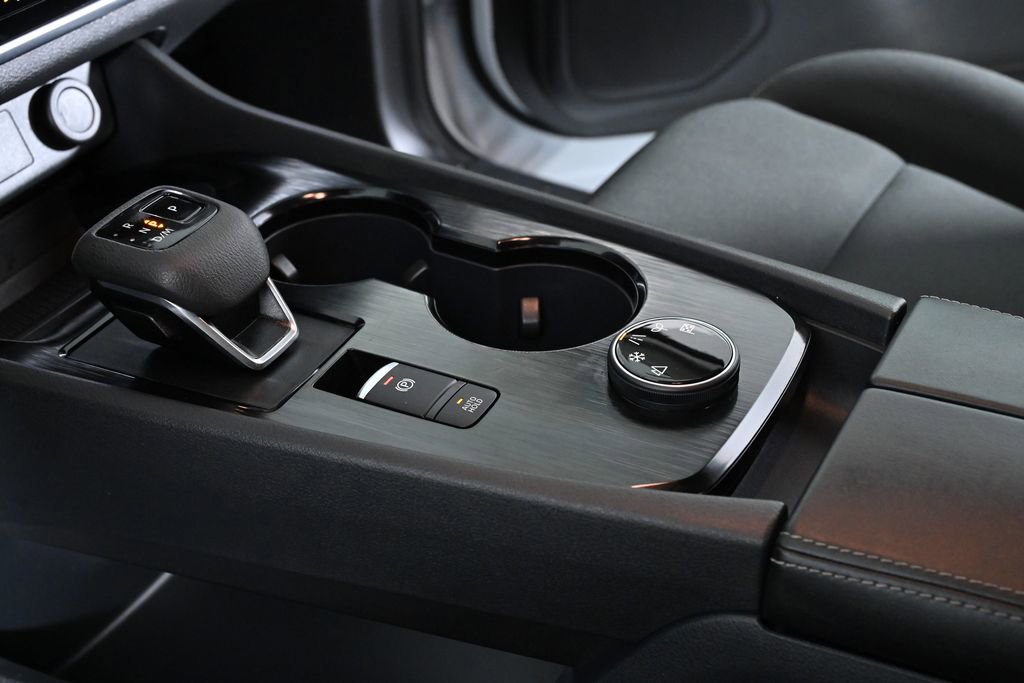 Certified 2025 Nissan Rogue S image 19