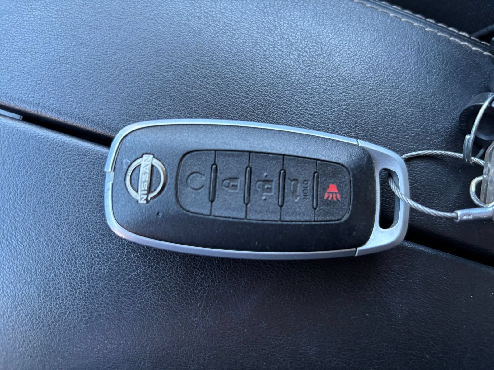 Used 2025 Nissan Rogue SV AWD/4WD image 26