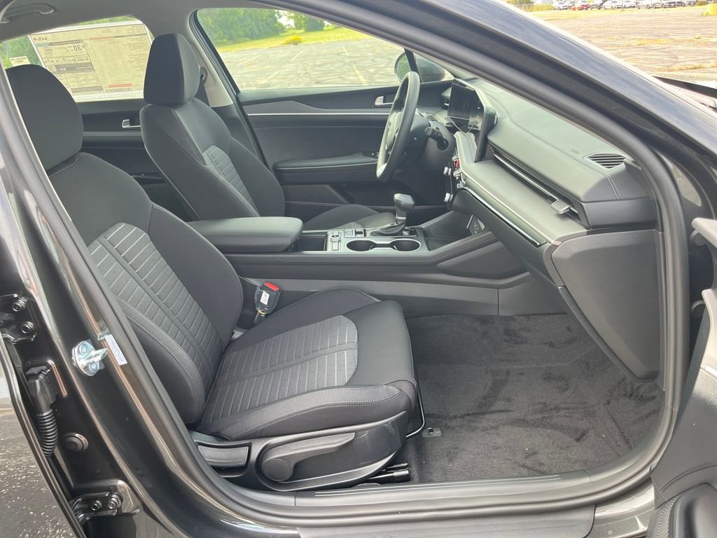 New 2026 Kia K5 LXS image 15