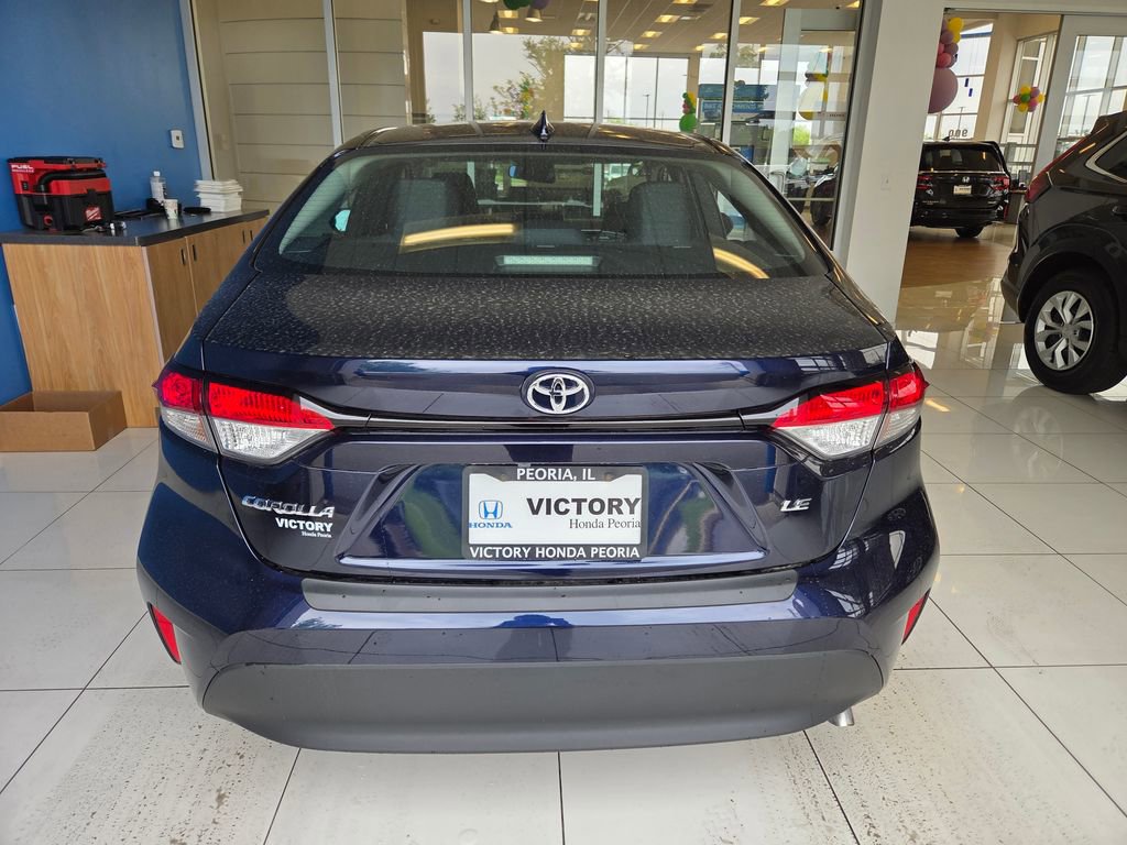 Used 2023 Toyota Corolla LE w/ Carpet Mat Package (TMS) FWD image 6