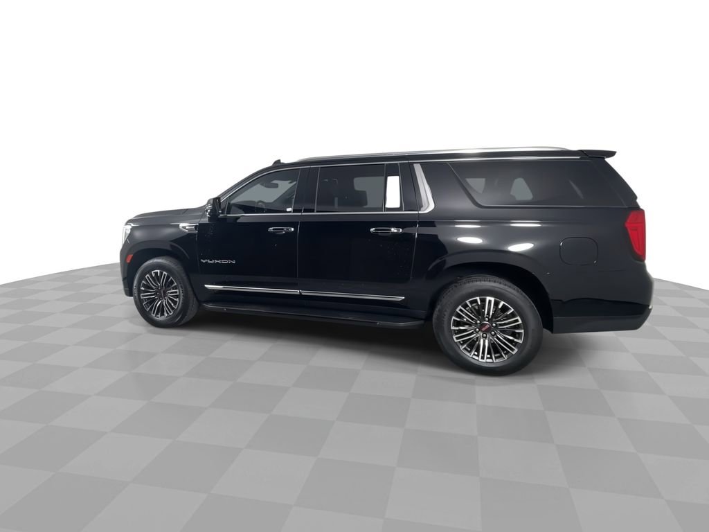 Used 2022 GMC Yukon XL SLT w/ SLT Premium Package image 5