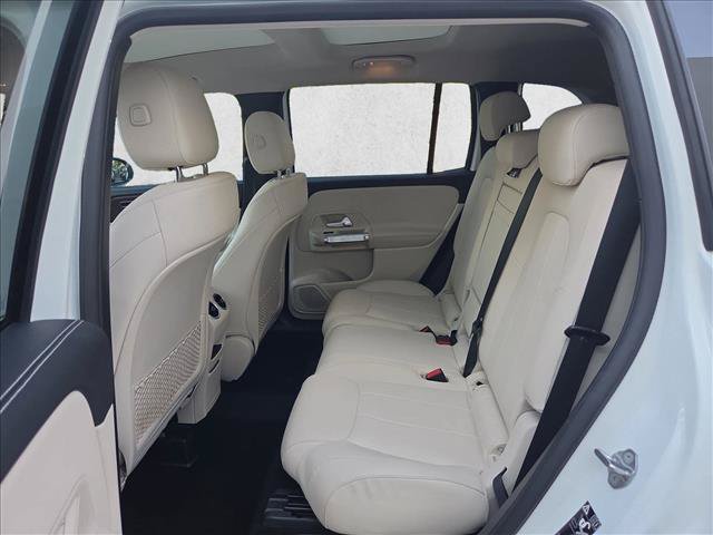 Used 2023 Mercedes-Benz GLB 250 4MATIC image 18