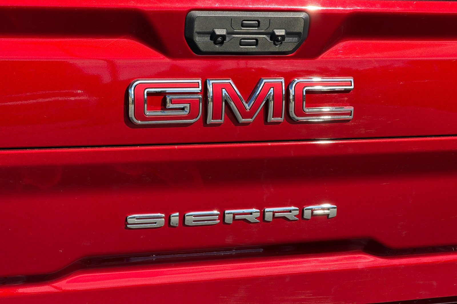 Used 2025 GMC Sierra 2500 SLT w/ Snow Plow Prep/Camper Package AWD/4WD image 45