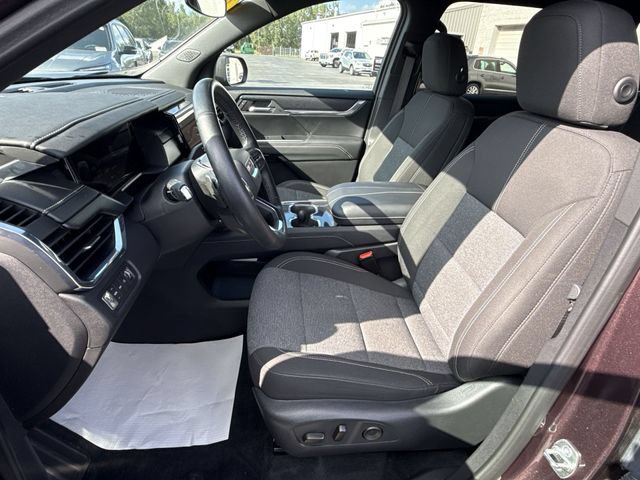 Certified 2025 GMC Acadia Elevation AWD/4WD image 18
