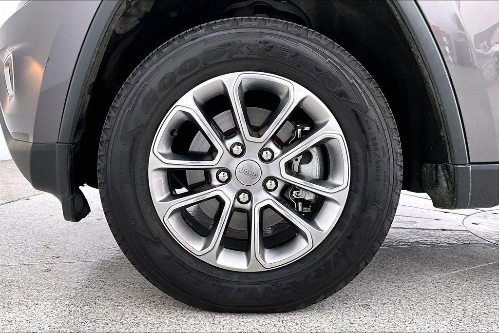 Used 2015 Jeep Grand Cherokee Limited image 11