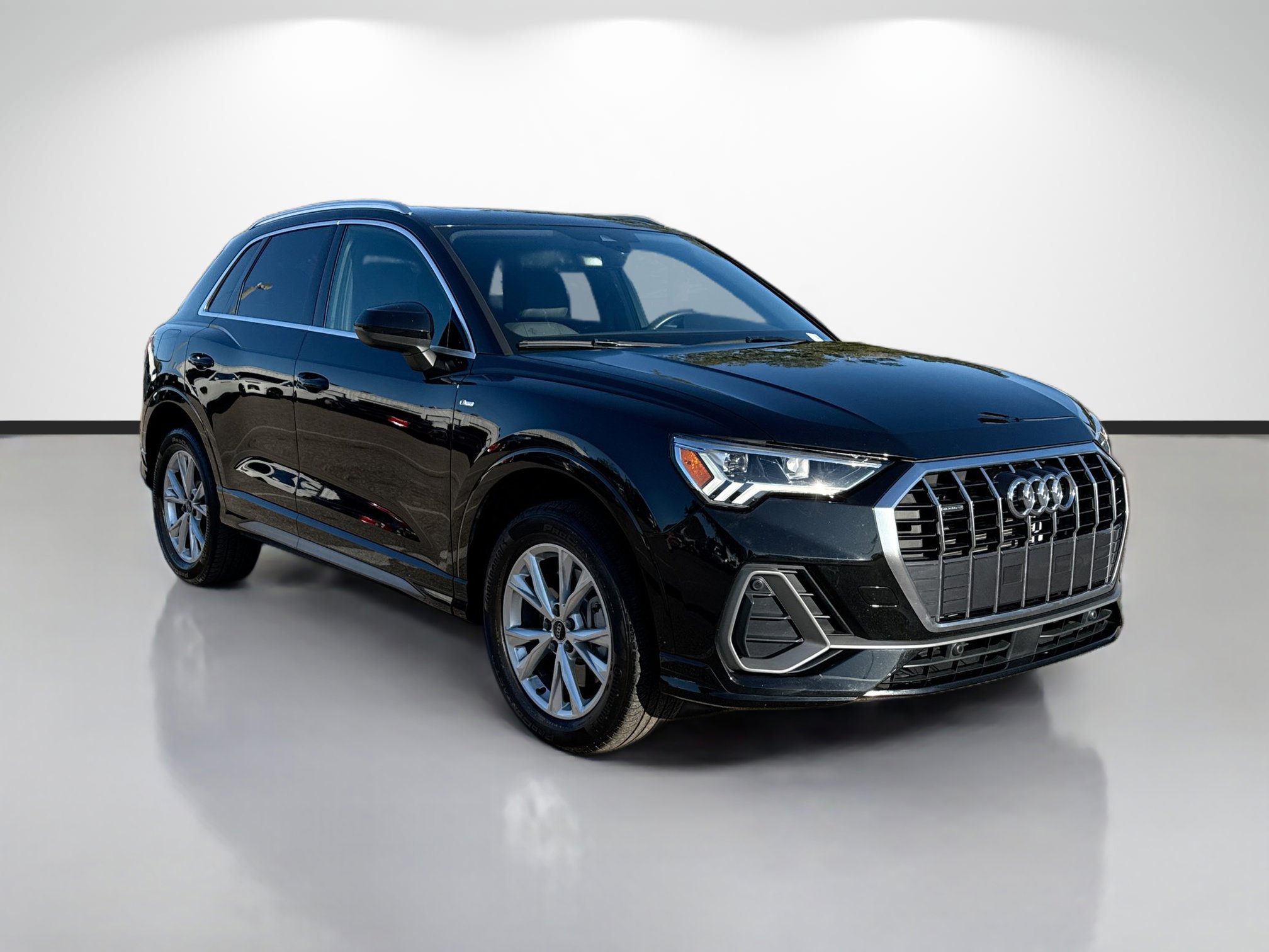 Certified 2025 Audi Q3 2.0T Premium