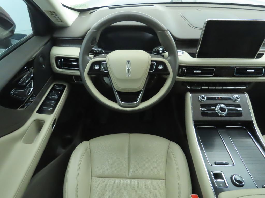 Used 2022 Lincoln Aviator Reserve w/ Equipment Group 201A image 10