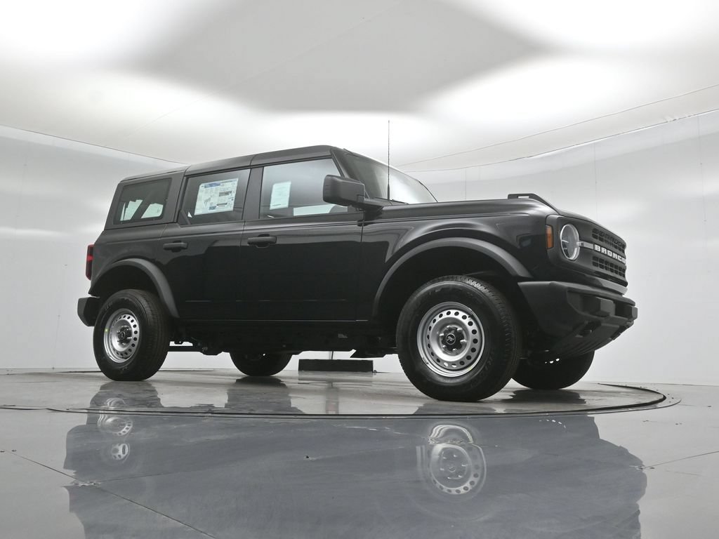 New 2026 Ford Bronco 4-Door AWD/4WD image 3