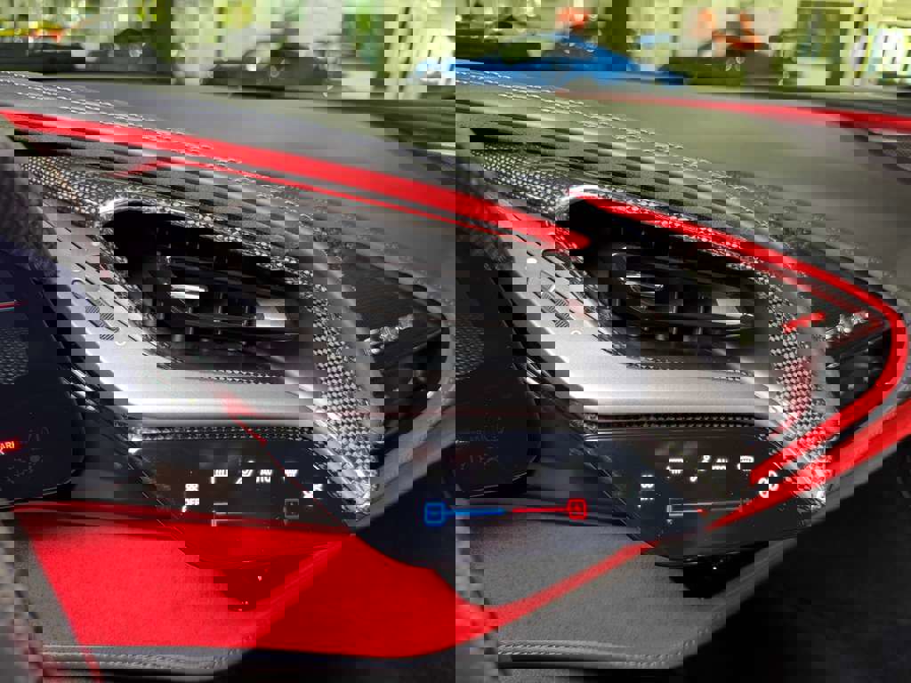 Used 2023 Ferrari SF90 Spider image 26