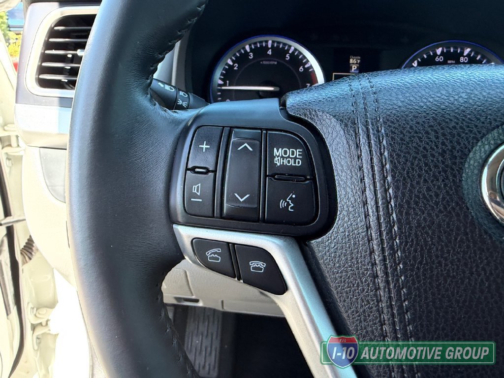 Used 2016 Toyota Highlander XLE AWD/4WD image 19