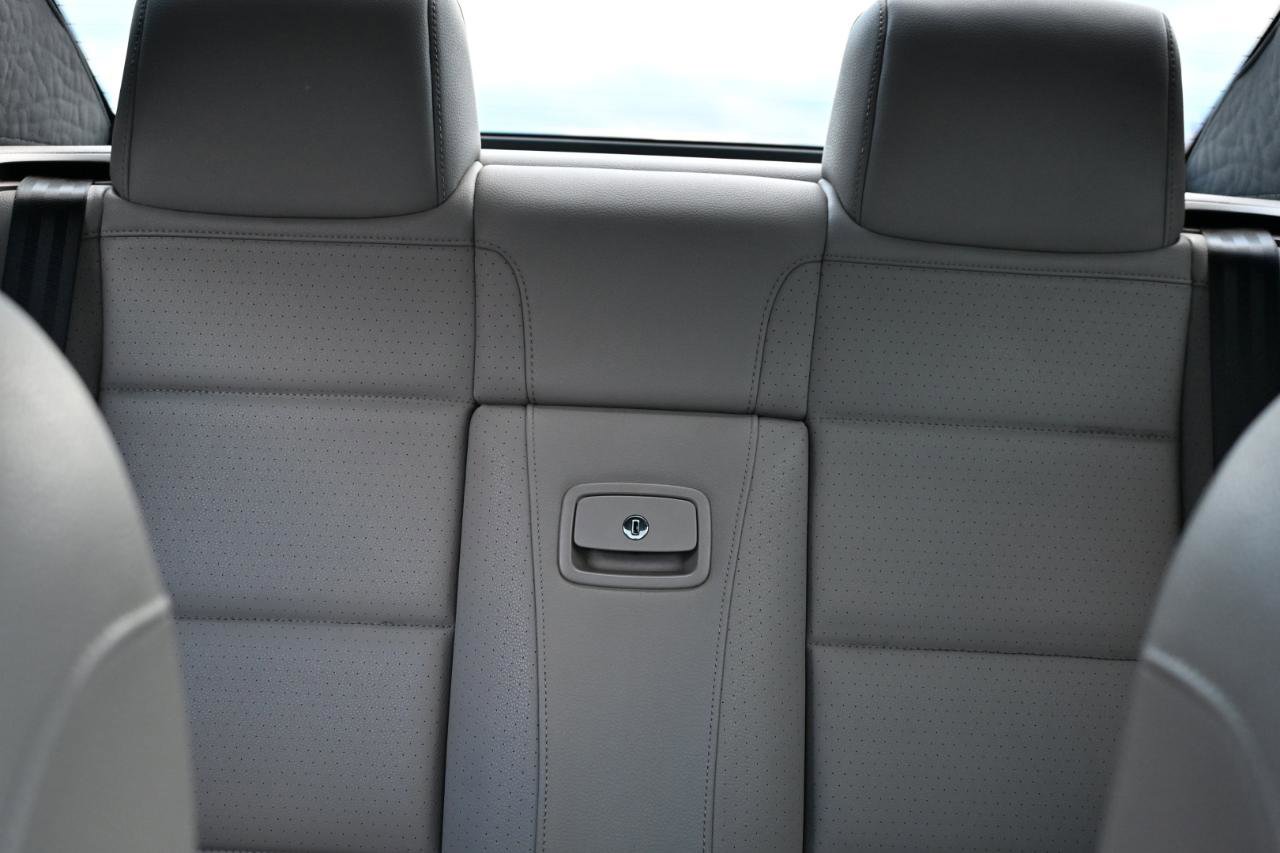 Used 2007 Volkswagen Eos 2.0T FWD image 27