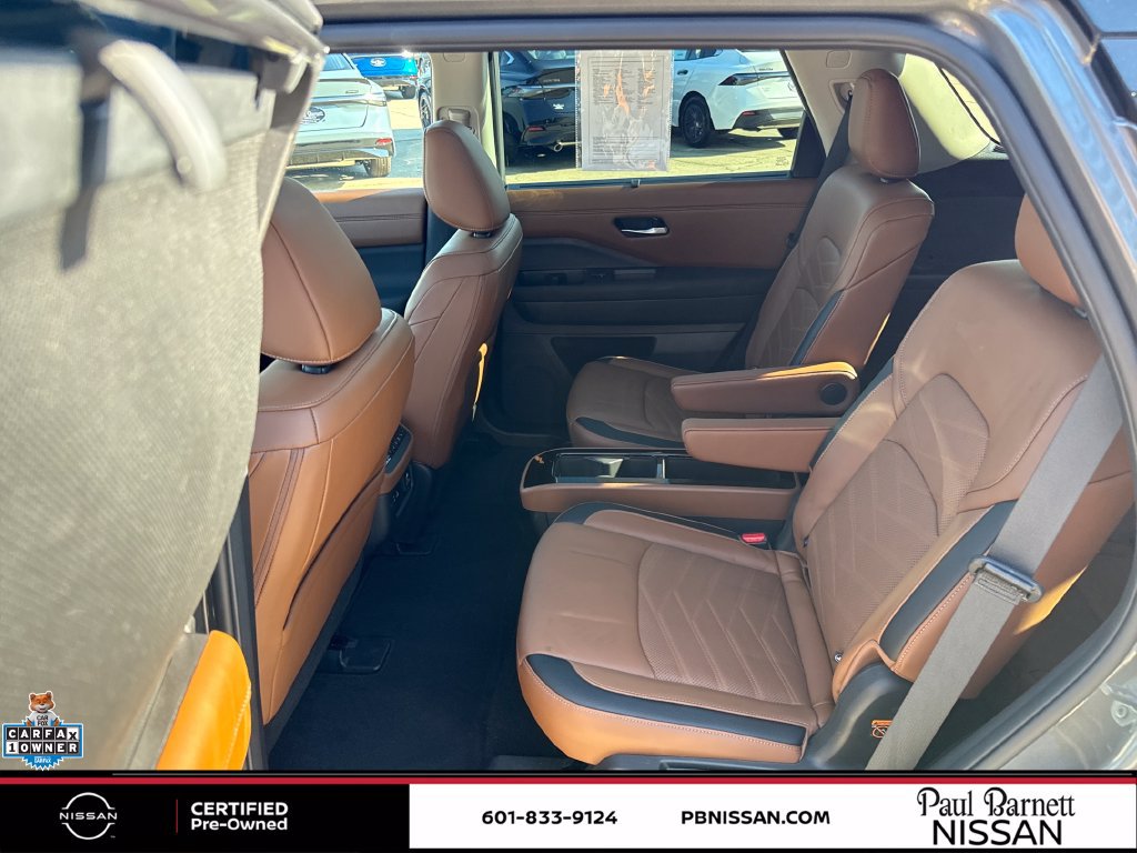 Certified 2025 Nissan Pathfinder Platinum FWD image 29