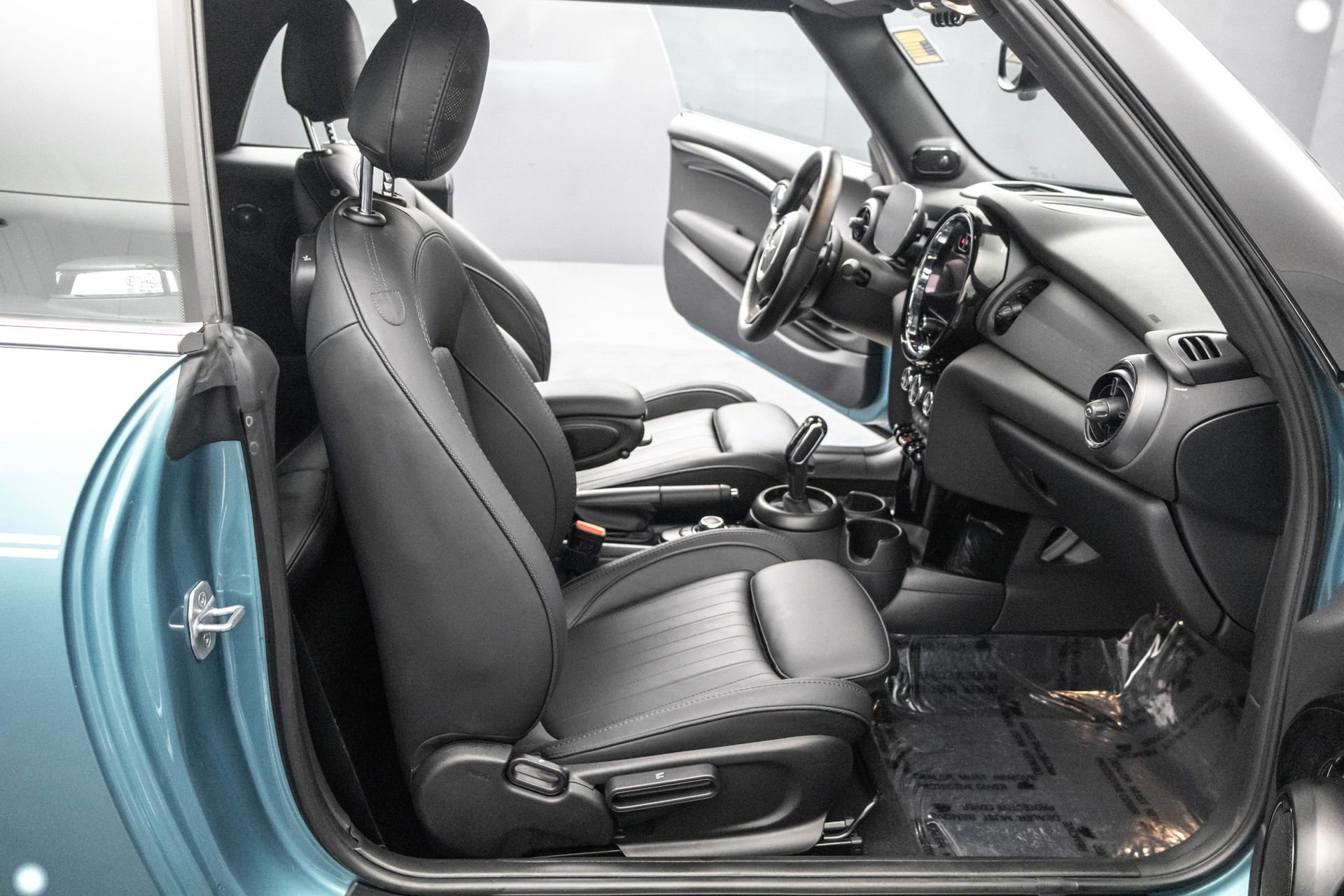 Used 2024 MINI Cooper S w/ Seaside Edition image 35