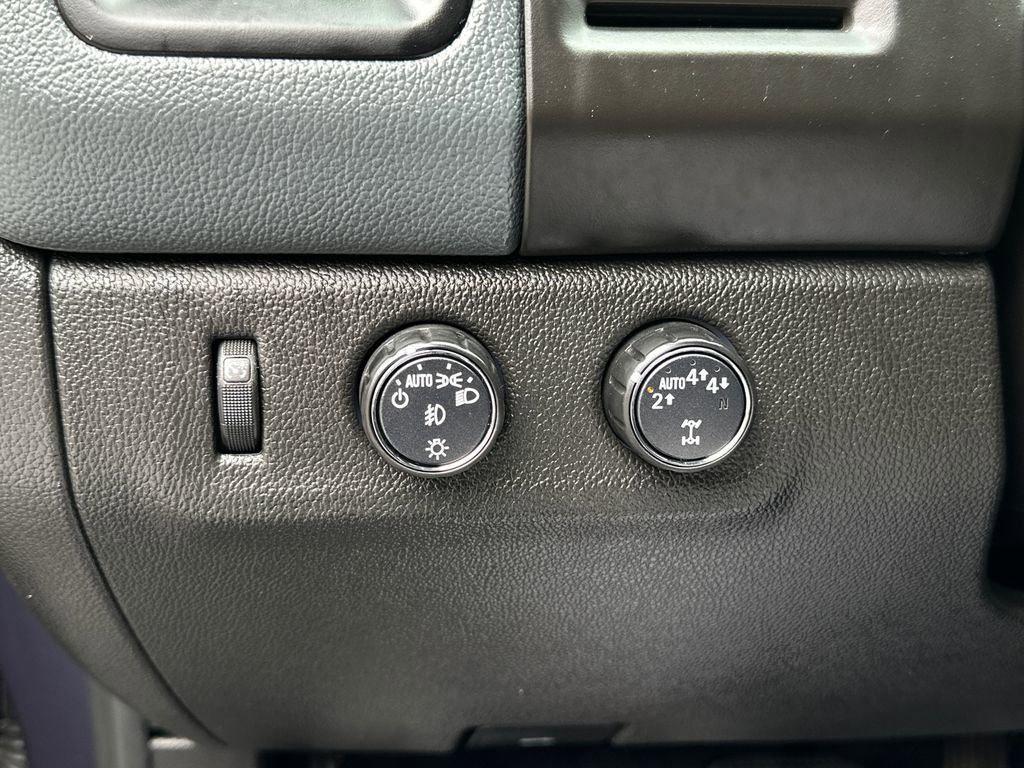 Used 2018 Chevrolet Colorado Z71 w/ Centennial Edition image 21