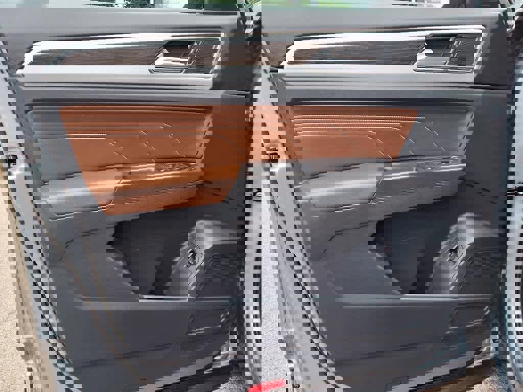 Used 2023 Volkswagen Atlas SE image 14