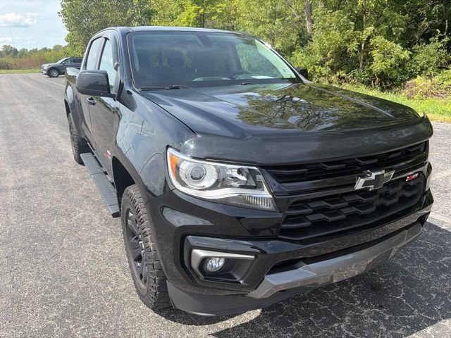 Used 2022 Chevrolet Colorado Z71 w/ Z71 Midnight Edition AWD/4WD image 7