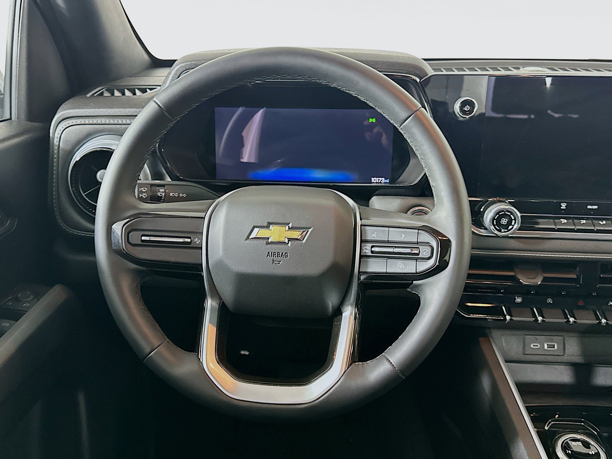 Used 2024 Chevrolet Colorado LT image 17