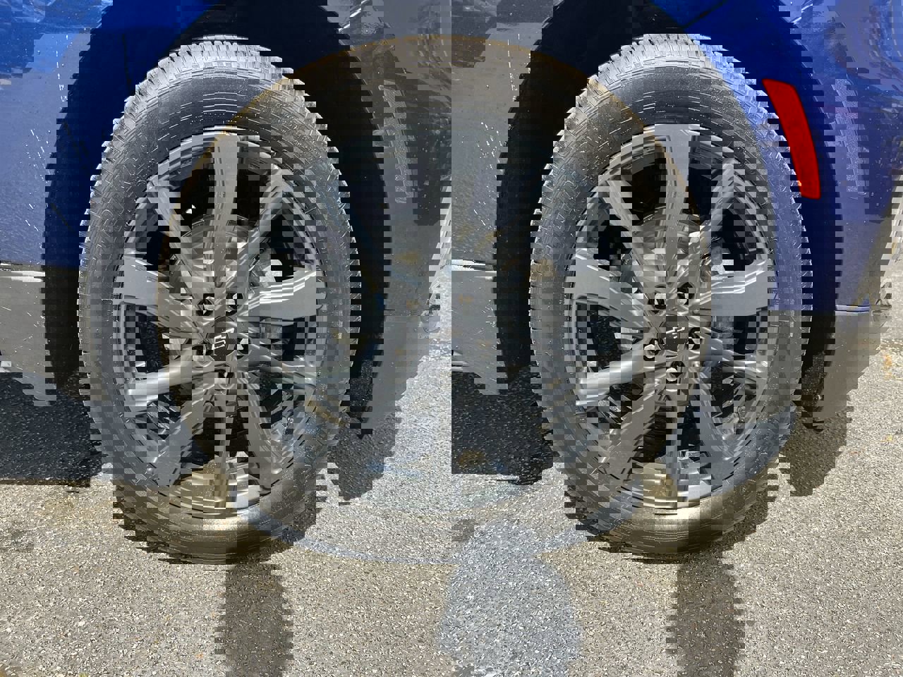 Used 2022 Chevrolet Equinox RS FWD image 13