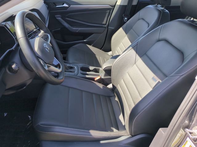 Used 2024 Volkswagen Jetta SE image 11
